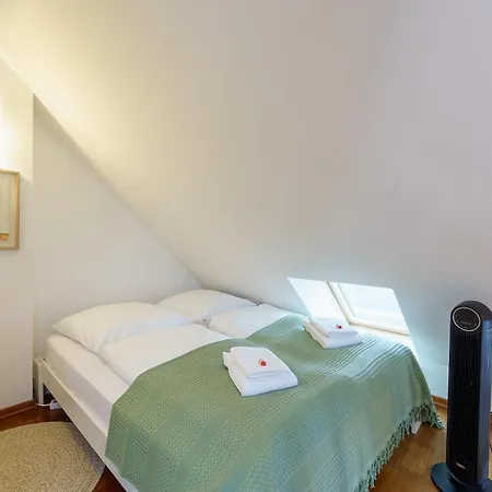 Maisonette Am Holstentor Mit Dachterrasse Und Heimkino Lubecca Esterno foto