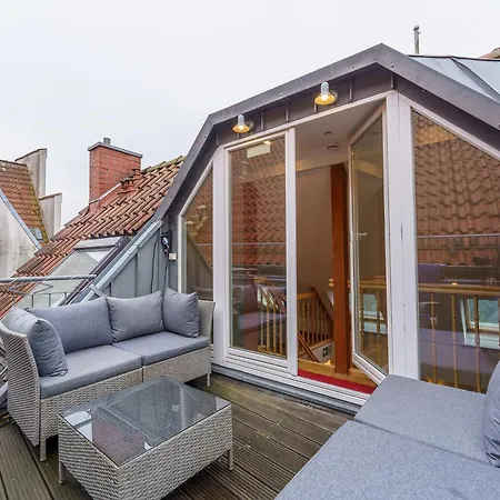 Maisonette Am Holstentor Mit Dachterrasse Und Heimkino Lubecca Esterno foto