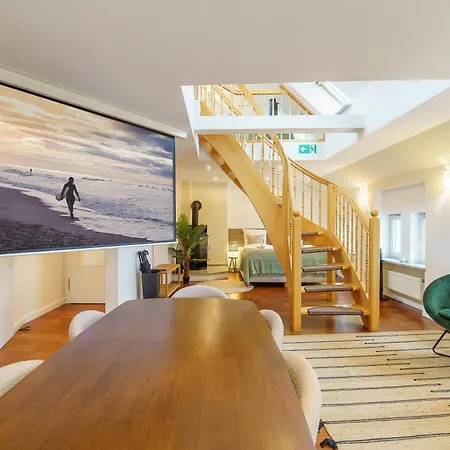 Maisonette Am Holstentor Mit Dachterrasse Und Heimkino Lubecca Esterno foto