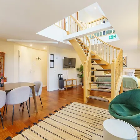 Maisonette Am Holstentor Mit Dachterrasse Und Heimkino Lubecca Esterno foto