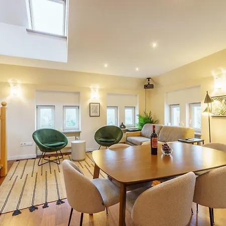 Maisonette Am Holstentor Mit Dachterrasse Und Heimkino Lubecca Esterno foto