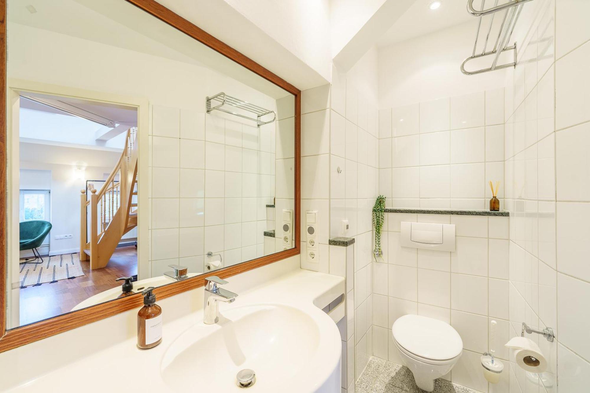Maisonette Am Holstentor Mit Dachterrasse Und Heimkino Lubeck