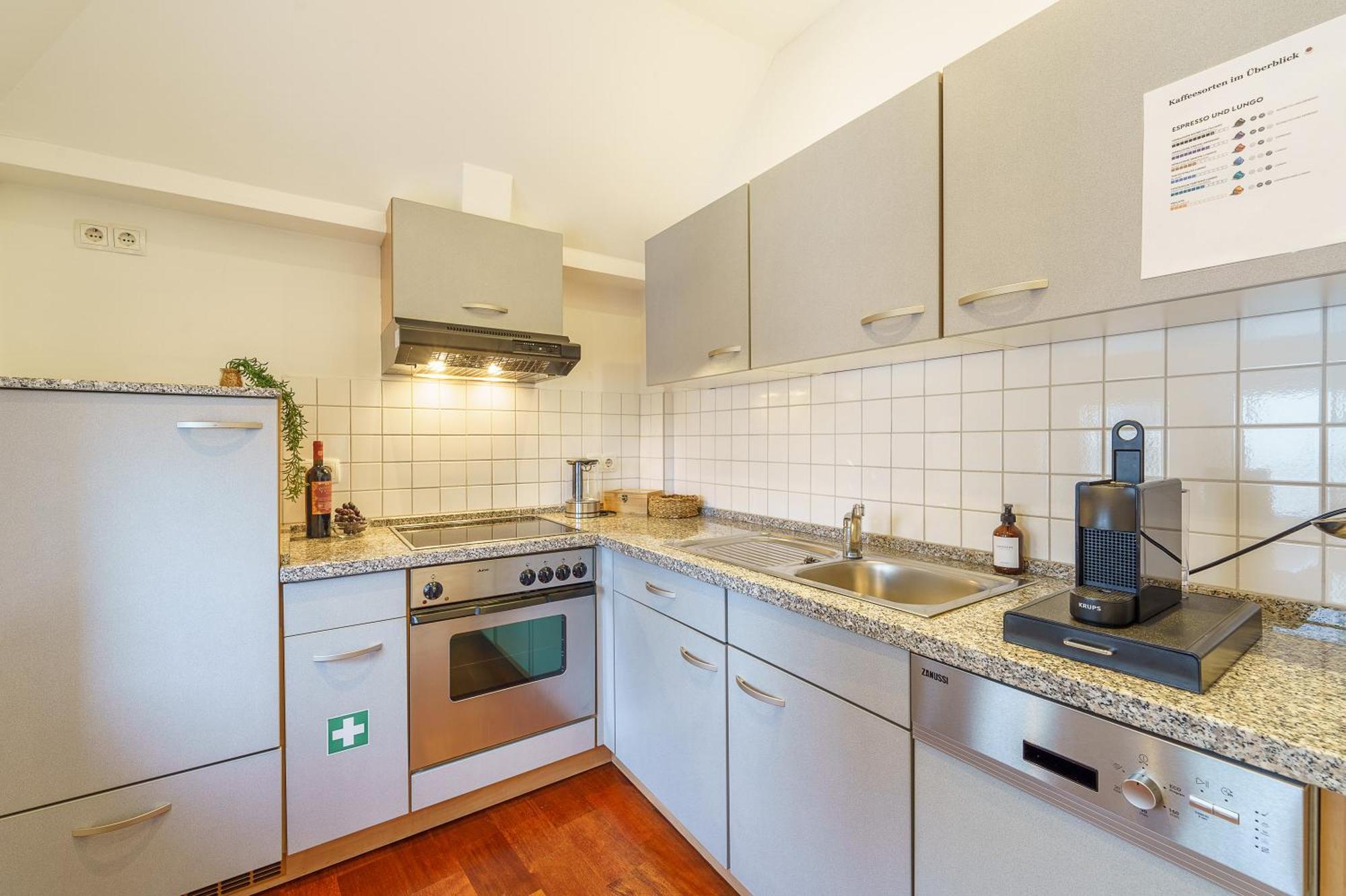 Maisonette Am Holstentor Mit Dachterrasse Und Heimkino Lubeck