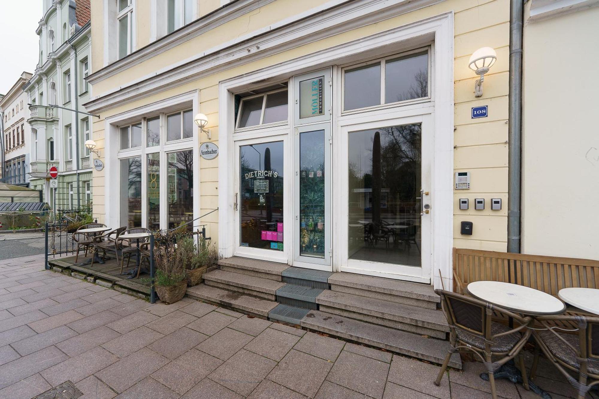 Maisonette Am Holstentor Mit Dachterrasse Und Heimkino Lubeck